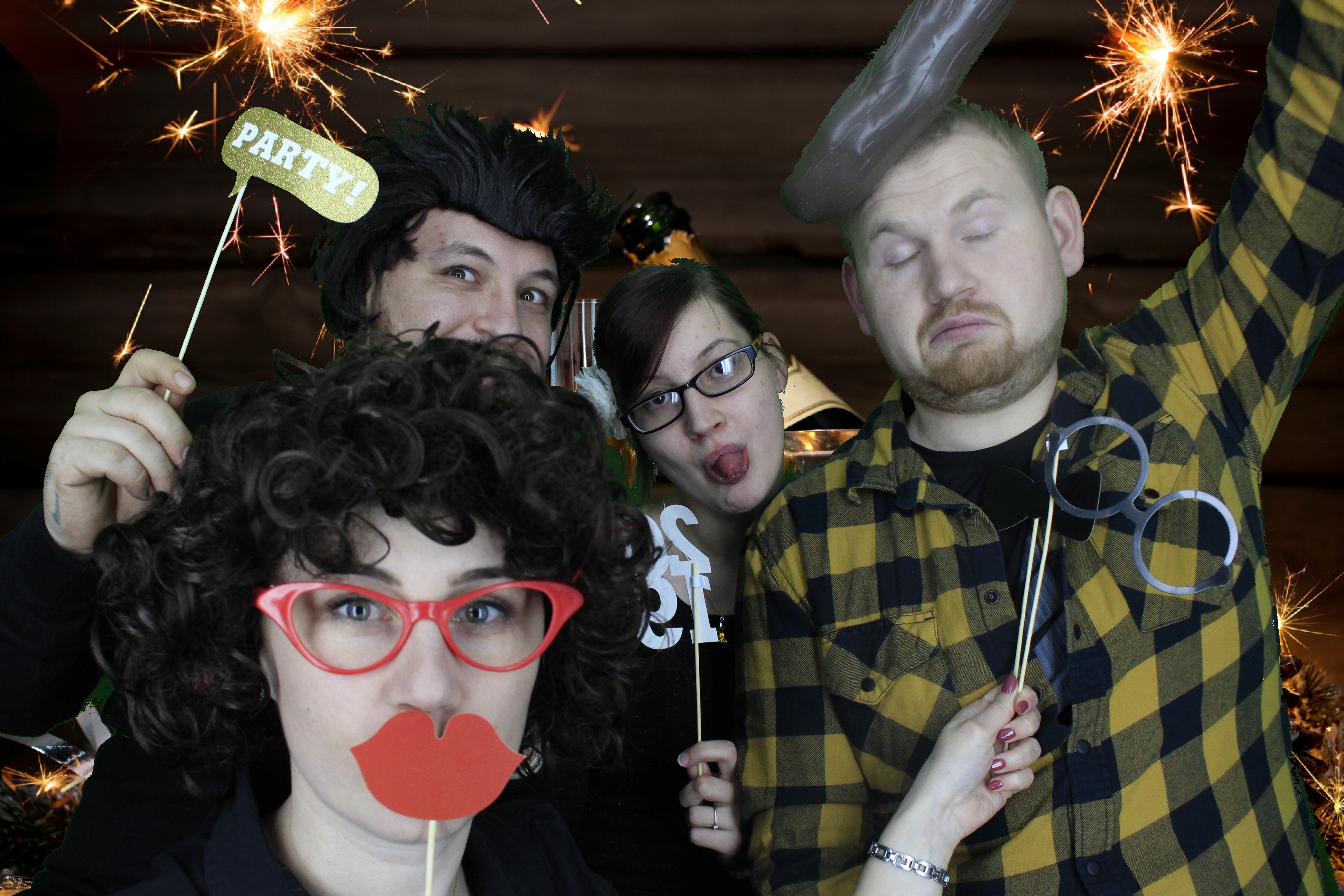 New Years Eve Party Silvermere | View more photos from the event at gallery.myphotoboothexperience.co.uk/u/MyPhotoBoothExperienceLtd/New-Years-Eve-Party-Silvermere